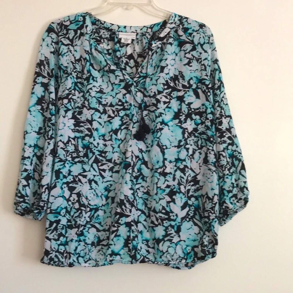 Lid Claiborne blouse. Size M. 3/4 sleeves.